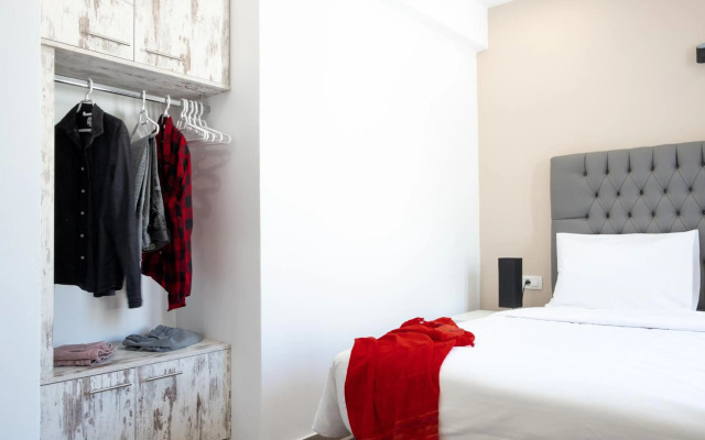Tristhenia Hotel