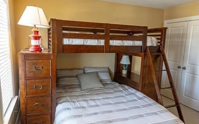 R & R By The Sea 4 Bedroom Home by RedAwning