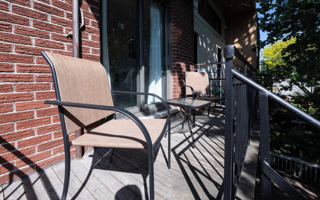 Rue Drolet 2-Bedroom Apartment