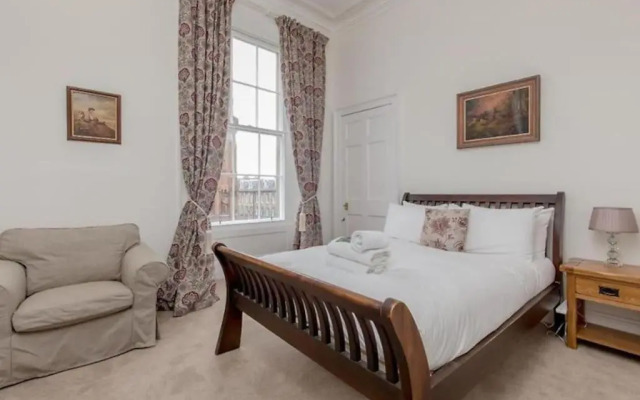St James Quarter 2 Bed Apartment