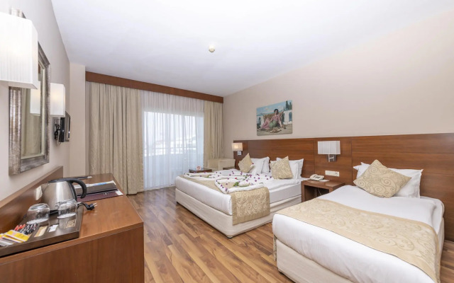 Roma Beach Resort & Spa