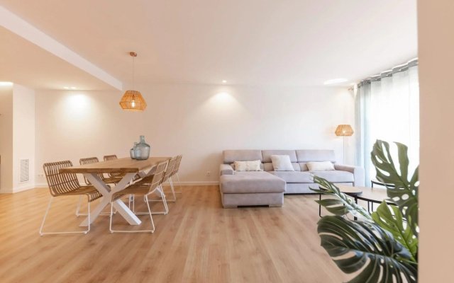 Bravissimo Falcó, 3 bedrooms and balcony