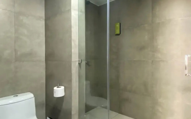 w Modern 2BR w AC in Miraflores