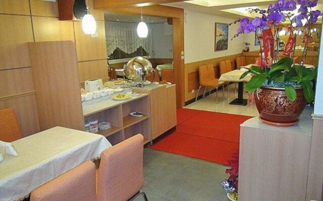 New Bay Hotel