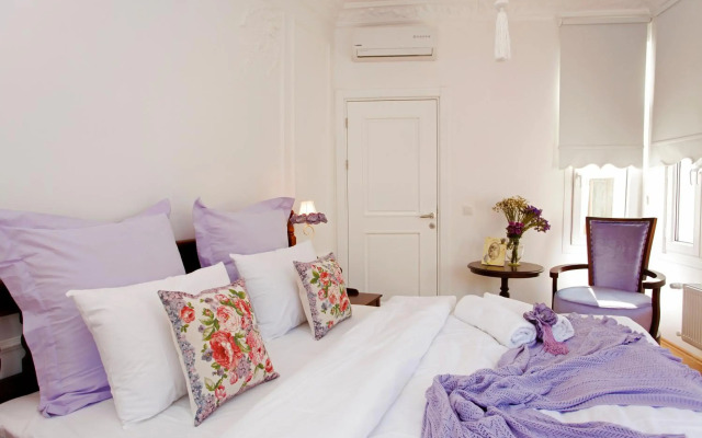 The White Swan Suites Beyoglu