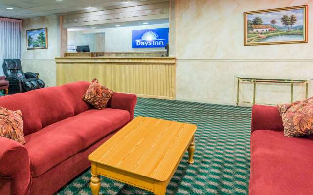 Days Inn by Wyndham East Stroudsburg
