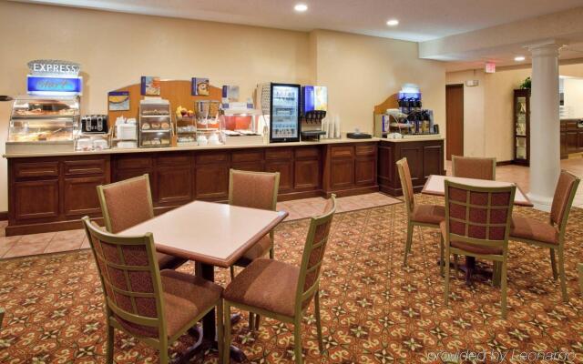 Seasons Inn & Suites Highland