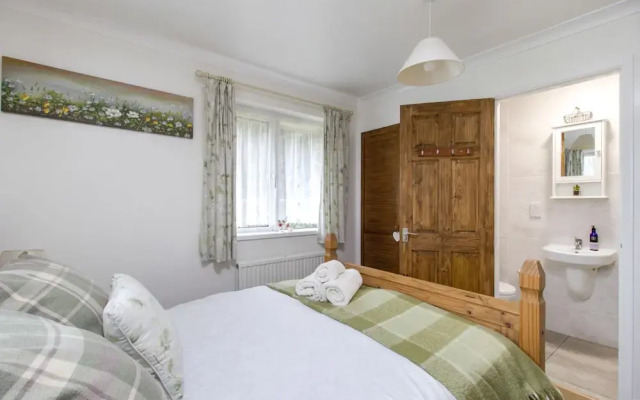 Queen Bower Farm Lodge