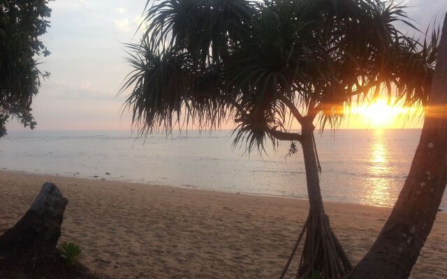 Lanta A&J Klong Khong Beach