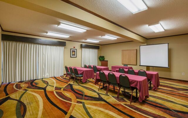 Quality Inn & Suites Florence Civic Center