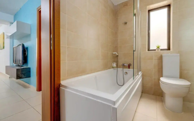 2 Bedroom Apartment Sliema Tigne Suites