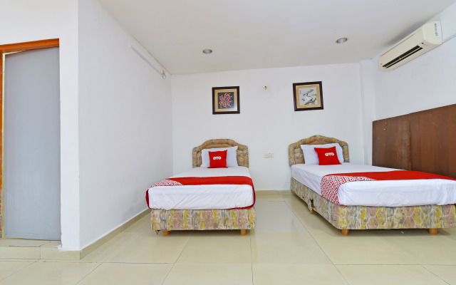 Super OYO 90494 Sam Huat Hotel