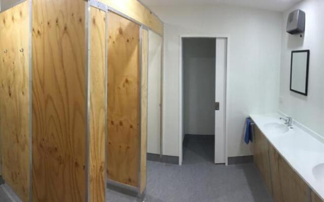 Snow Denn Lodge - Hostel
