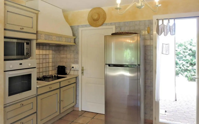 Holiday Home Les Lavandiers - ORD100