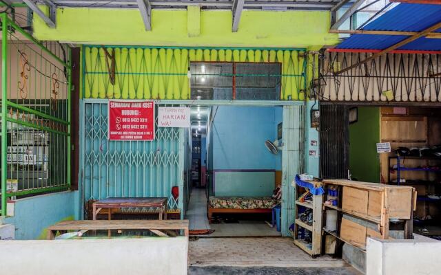OYO 92327 Homestay Semarang Baru SyariahNearNagoya Hill Shopping Mall