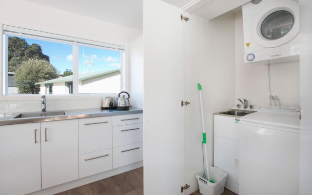 The Waihi Beach House - Waihi Beach Holiday Home