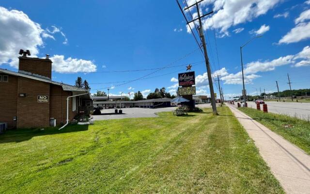 Holiday Motel