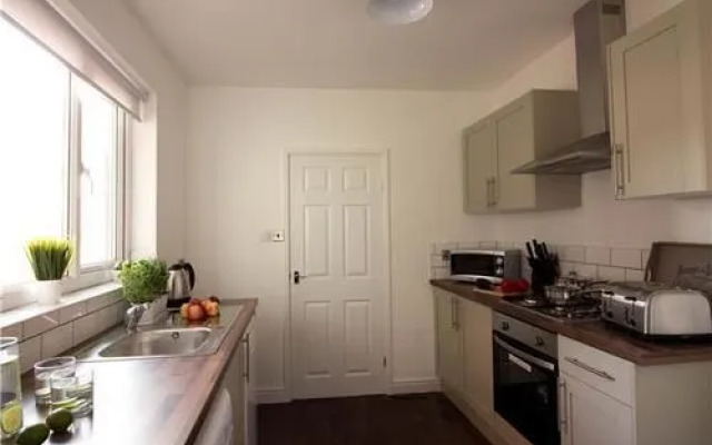 Diamond - Trent Apartment