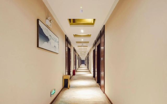 Homeinn Selected Hotel (Kunming Dianchi Road)