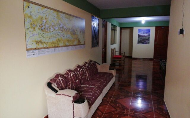 Artesonraju Hostel Huaraz