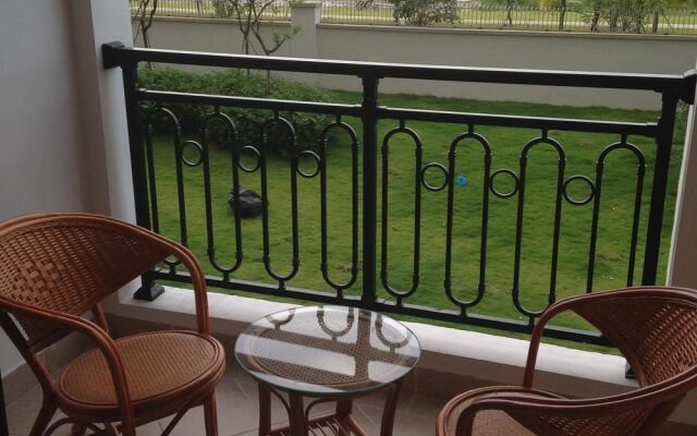 Shuanghai Holiday Hotel