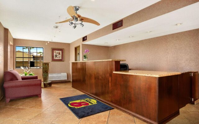 Super 8 by Wyndham El Centro