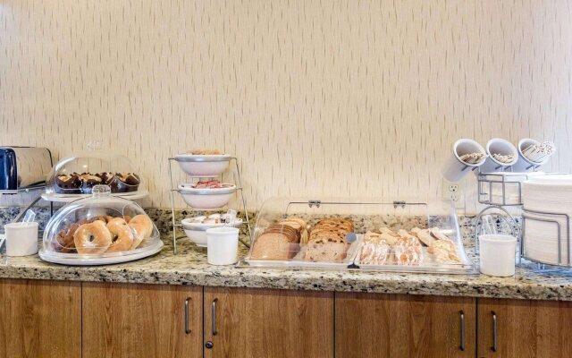 Comfort Suites Helena Airport