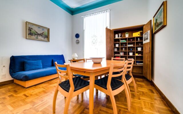 2 Bed Apt w/ Terrace Near Collosseum, Serviced by Hostmaker