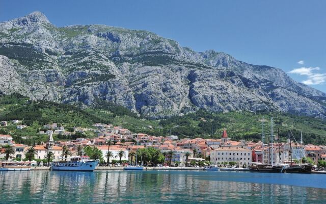 Amazing Home in Makarska With Wifi and 1 Bedrooms
