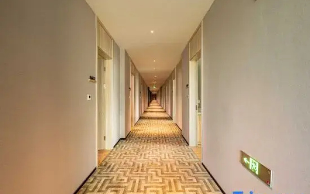 Youyi Hotel (Zhuji Yongli PlazaOriginal Island Hotel)