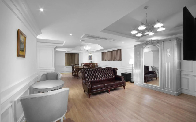 Hillside Hotel