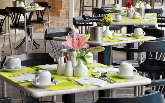Minos Aparthotel