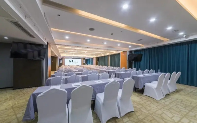 Crystal Orange Hotel Zhengzhou CBD Exhibition Center Hotel