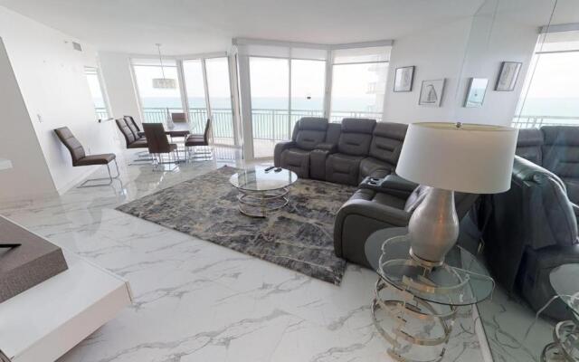 Oceanview Apartments in Sunny Isles