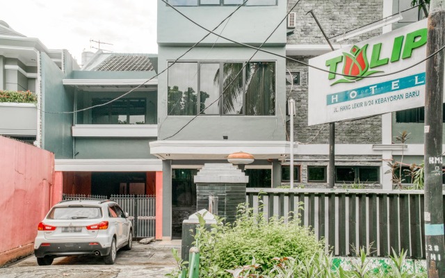 RedDoorz near Plaza Senayan
