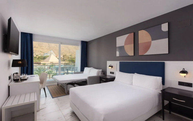 Grand Luxor Hotel & Village