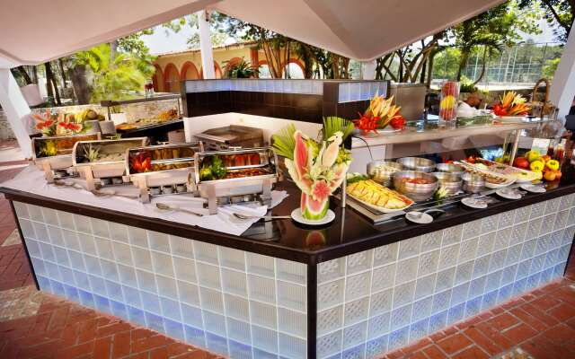 Dominican Fiesta Hotel