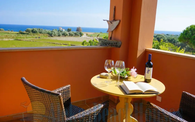 Alekos Beach Houses - Natura Gialla