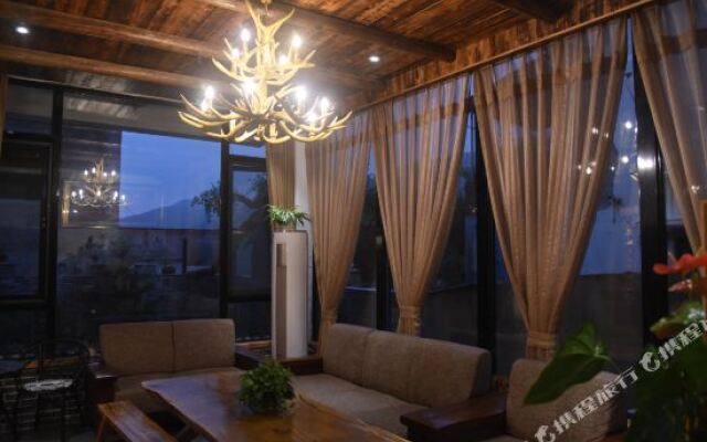 Mogan Mountain Yunxi Jian Boutique Hostel