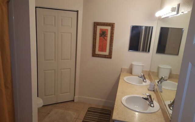 Lucaya Village 3 Bedroom