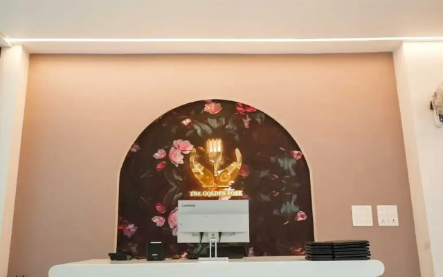 Hotel Evara Inn