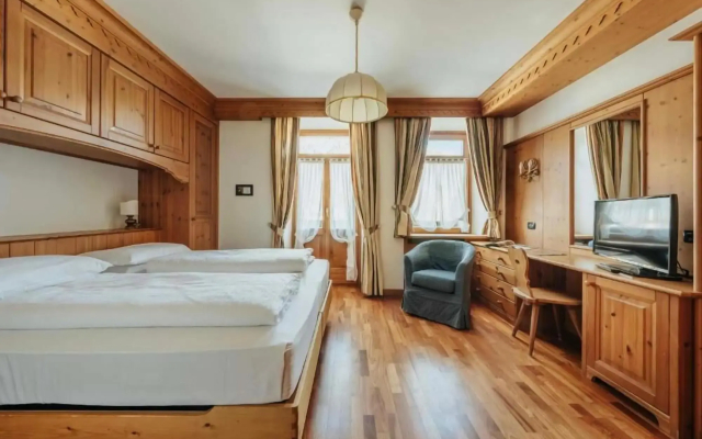 Franceschi Park Hotel