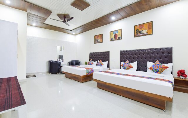 FabHotel Golden Oak Villa
