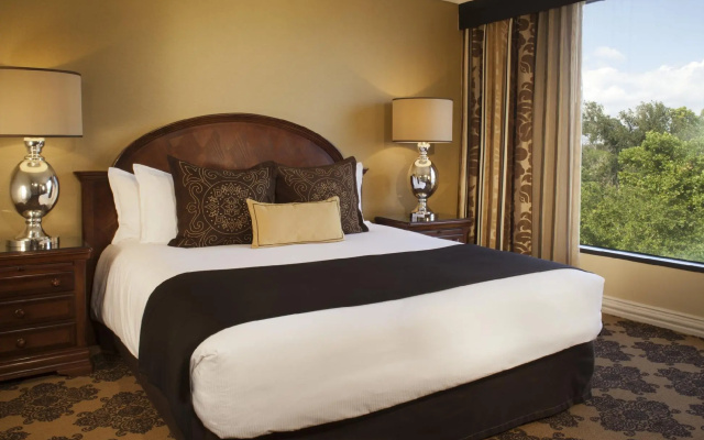 Omni Houston Hotel
