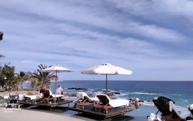 Ocean view beach suite