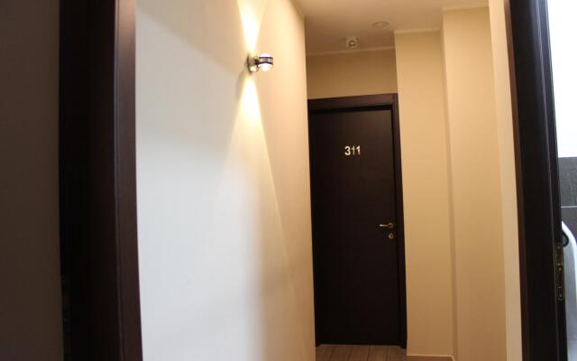B&B Metropolitan