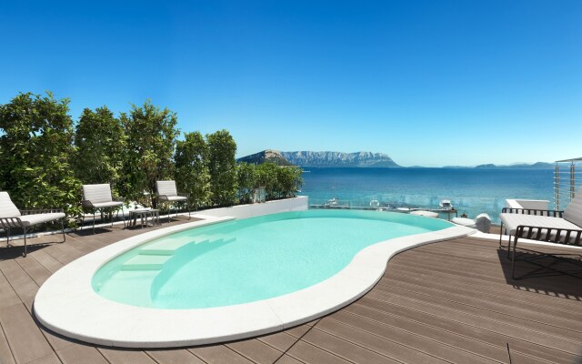 Gabbiano Azzurro Hotel & Suites