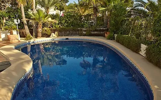 Luxury 5 Bed Mountain Views Heated Pool Games Room