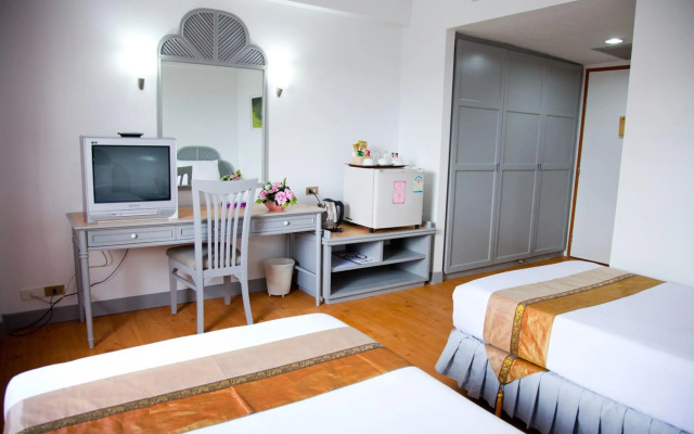 Thumrin Hotel