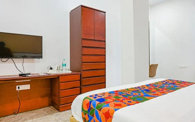 Fabhotel Shubh Shaleen Springs